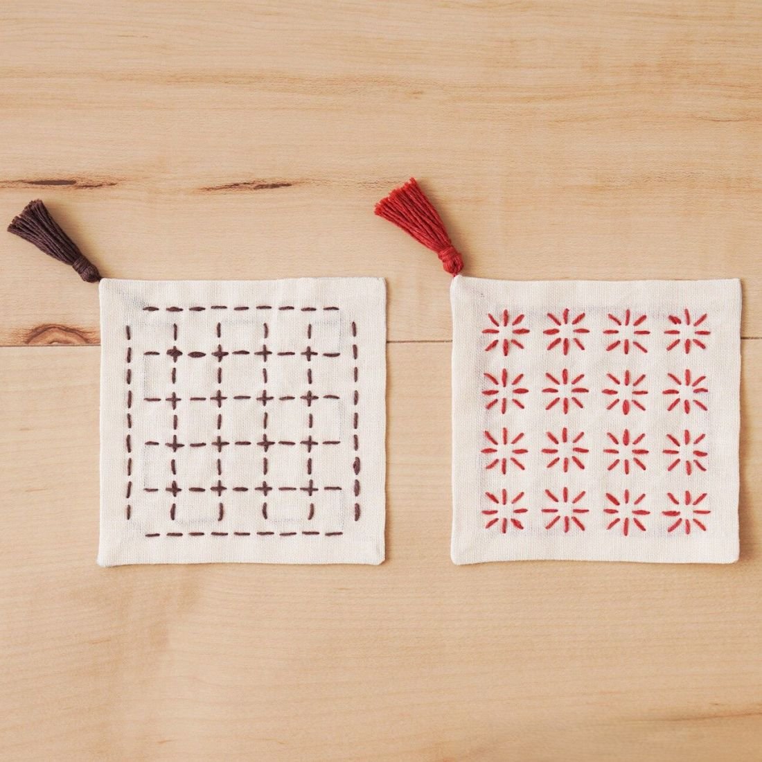 Sashiko Coaster Embroidery Kit – Lattice & Small Flower | Easy Kit
