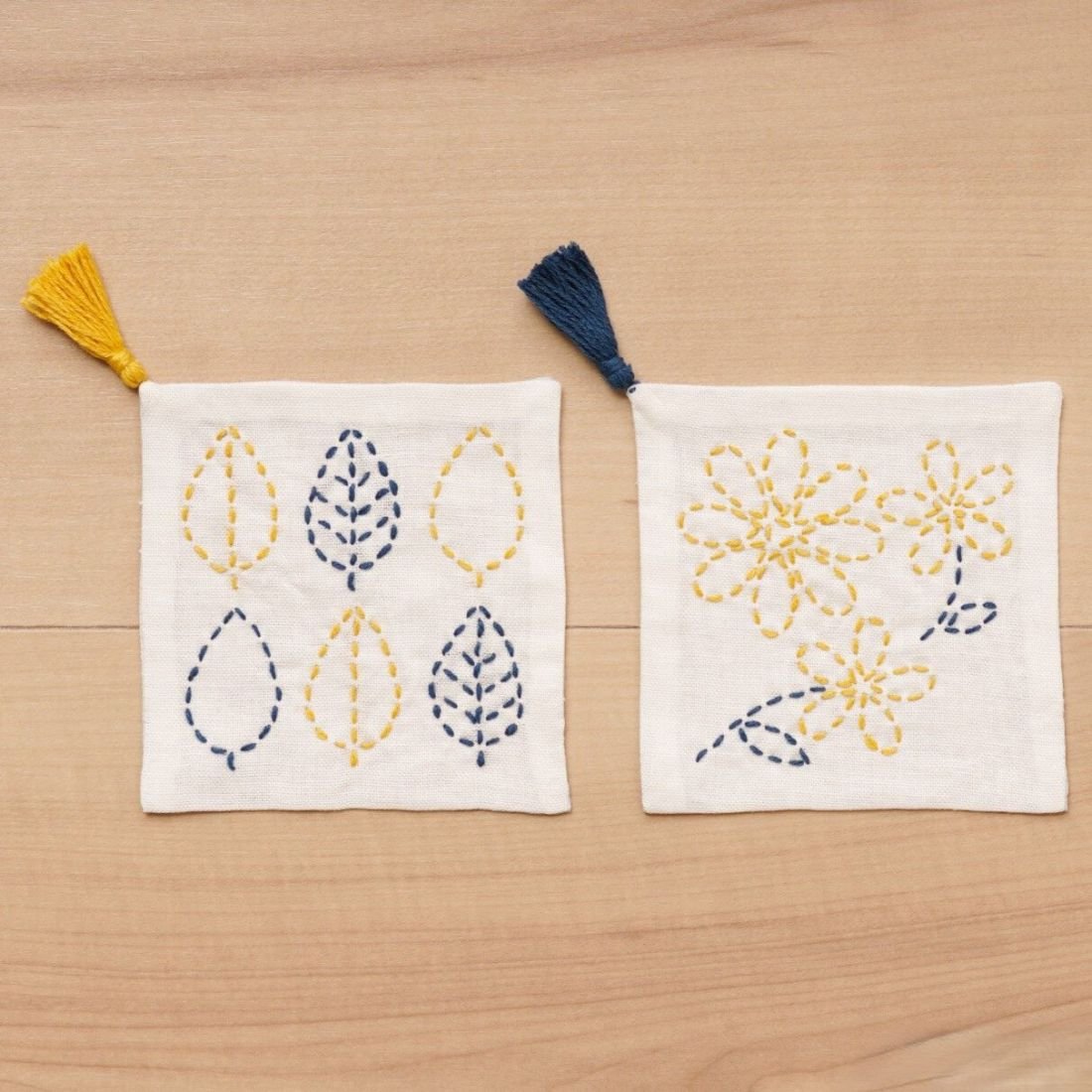 Sashiko Embroidery Coaster Kit Leaves & Flowers – Easy 2-Piece Set