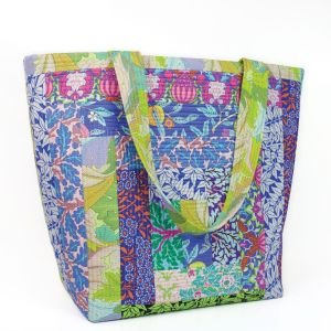 Morris Tote Bag Sewing Pattern by Sue Spargo | Quilted Tote