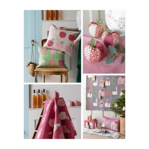Berrytangle Burgundy 130147 – Creating Memories Winter Reds & Greens | Tilda Fabric