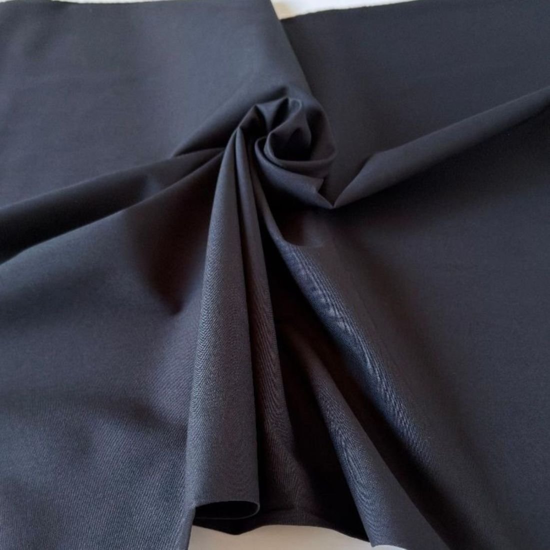 Tilda Solid Basics – 120050 Black | Premium Quilting Cotton